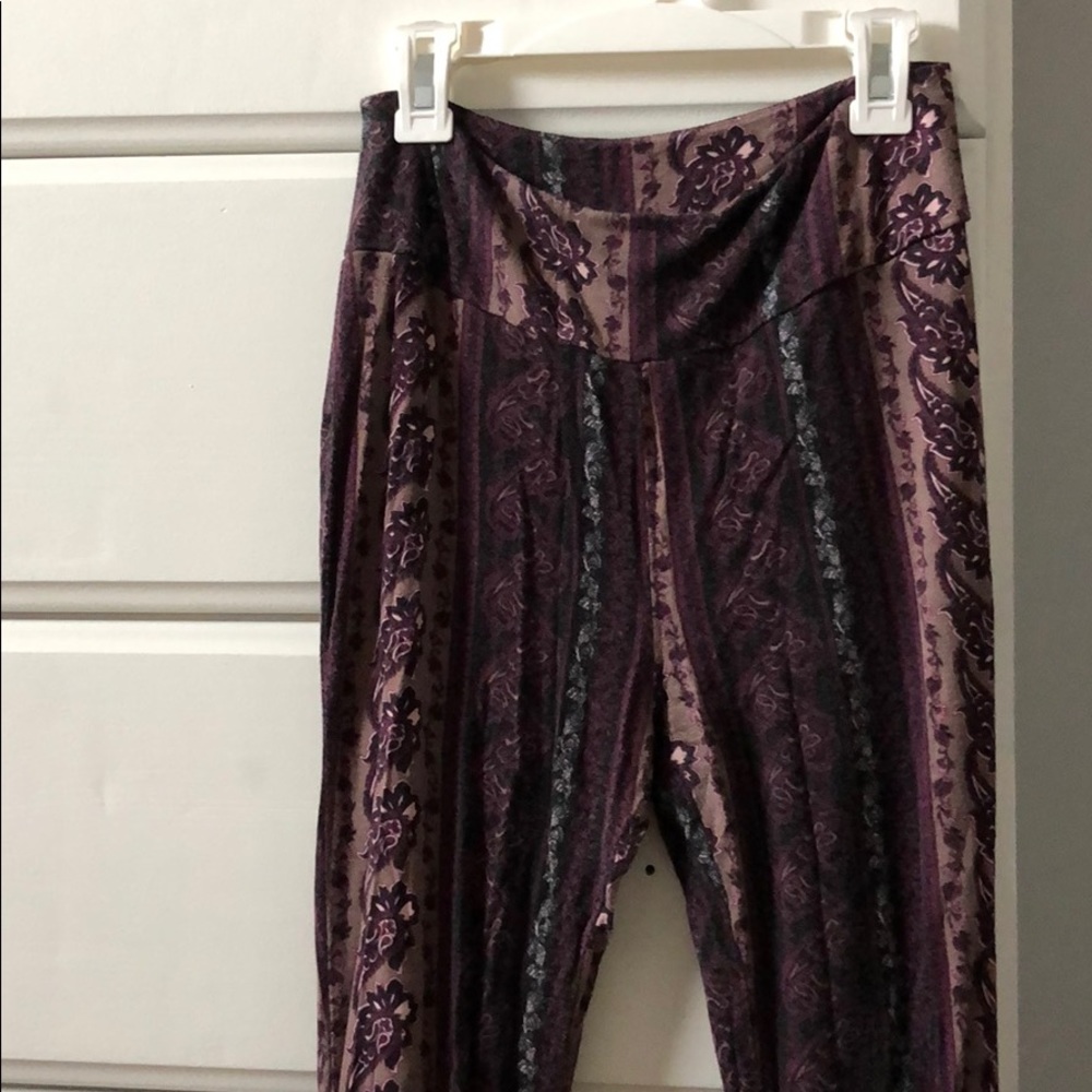 Charlotte Russe Purple Design Stretch Pants